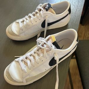 Nike low blazers